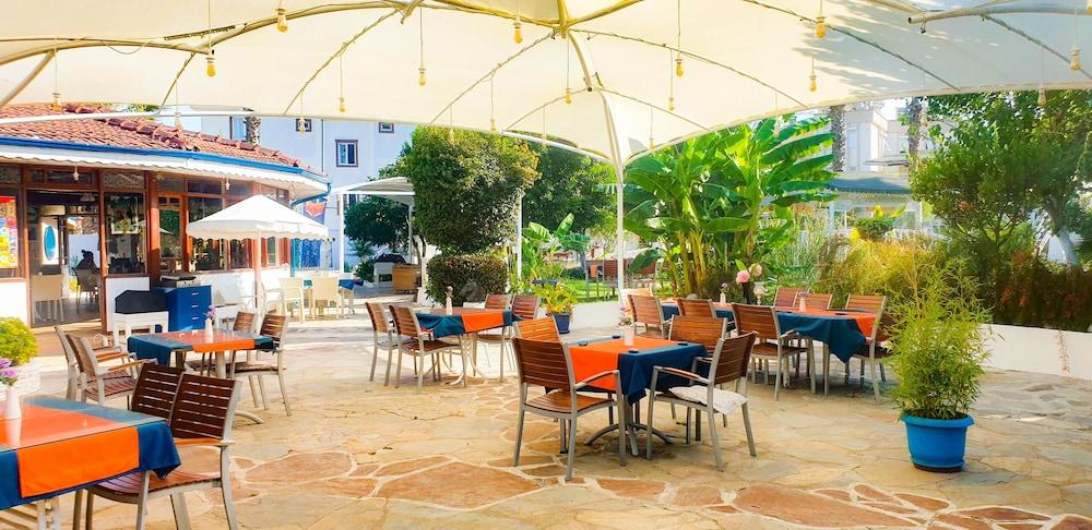 Erendiz Garden Hotel เกเมร์ ภายนอก รูปภาพ