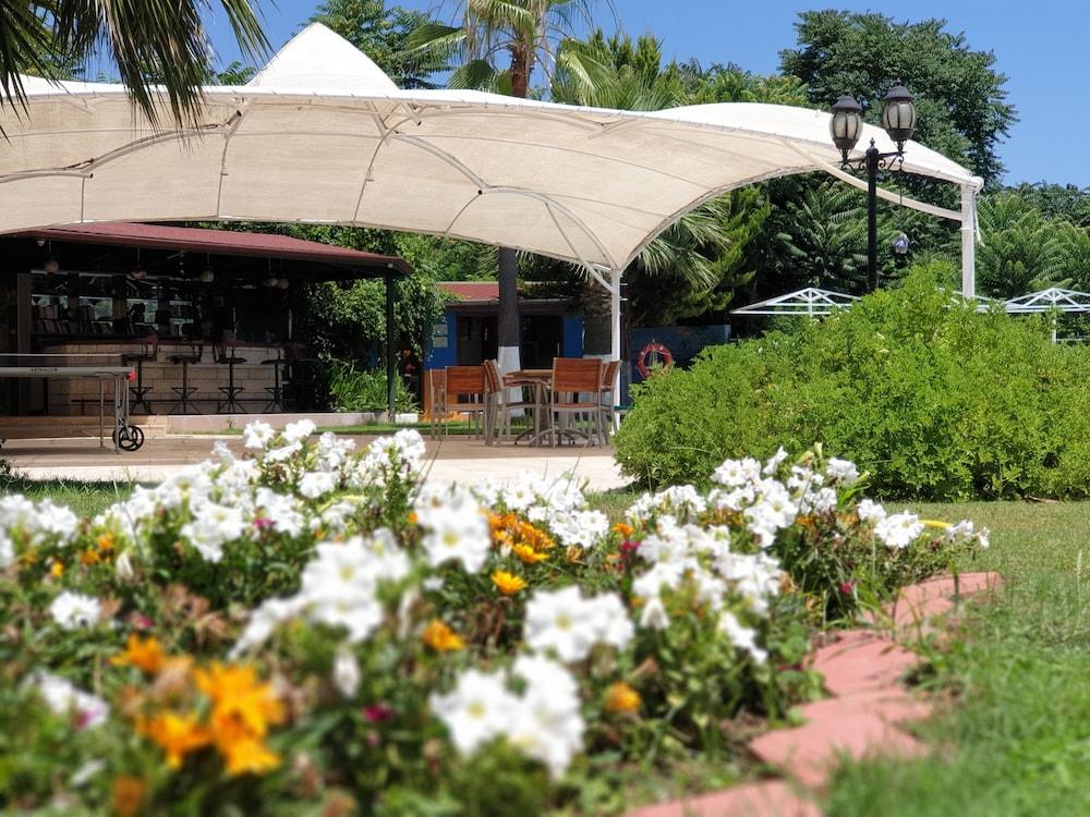 Erendiz Garden Hotel เกเมร์ ภายนอก รูปภาพ