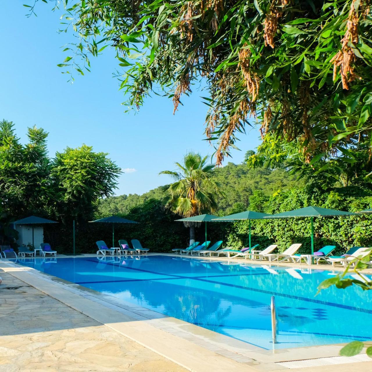 Erendiz Garden Hotel เกเมร์ ภายนอก รูปภาพ